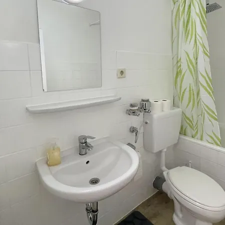 Work & In Neuss Дюссельдорф